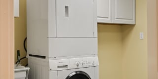 111 S Sixth Street Gallery 30