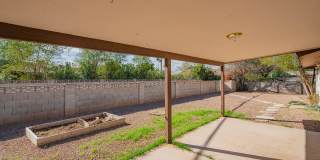 1047 E Alameda Dr Gallery 37