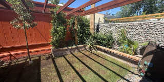 Charming home located near Russell and Mountain Vista. Gallery 37
