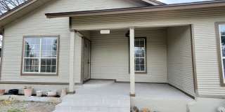1923 W Poplar (134 Albert St. A) 1923 W Poplar (134 Albert St. A) Gallery 3