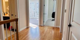 Modern 3 Bedroom, 2.5 Bath Townhouse Modern 3 Bedroom, 2.5 Bath Townhouse Gallery 16