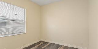 175 Northwest Willow Grove Avenue Gallery 17