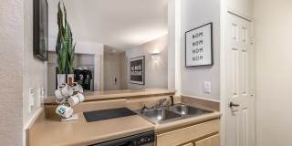 Village Green - Student Housing Gallery 8