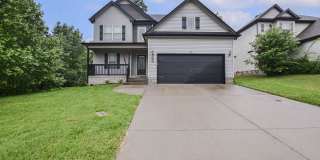 Pet Friendly Three Bedroom! Gallery 1