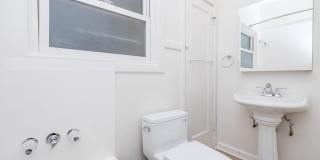 226 Athol Avenue Gallery 16