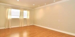 5354 Lindley Avenue Gallery 10