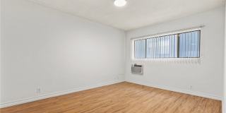 4924 Kester Avenue Gallery 12