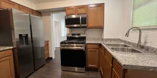 Charming and Updated 3BR Home For Rent in Pittsburgh's Elliot Neighborhood Gallery 6
