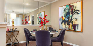 Kensington Square Gallery 40