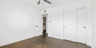 1303 W 9th Street Gallery 19