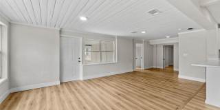 1218 CRESCENT Street Gallery 10