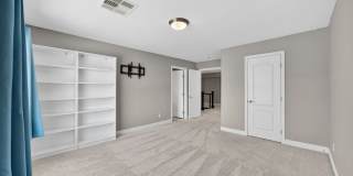 Beautifully upgraded 5-bedroom home with a pool! Gallery 35