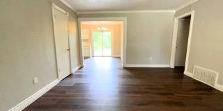 2709 NW Hilltop Drive Gallery 4