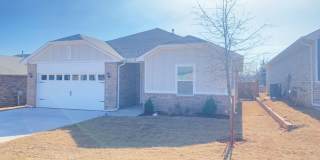 3 Bedroom 2 Bathroom 2 Car Garage Home in Oakdale School District Gallery 5