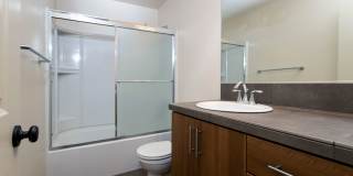2BD 2.5BA + Bonus Room/Den/Office Townhouse w/Garage + AC + Washer/Dryer Included Gallery 17