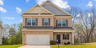 Beautiful 3 bed 2.5 bath home in heart of Dalton Gallery 1