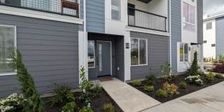 3Bd/2.25Ba Everett Townhome Gallery 1