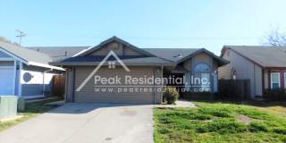 Spacious 3bd/2ba North Sacramento House with 2-Car Garage Gallery 1