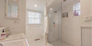 2751 HERSCHEL Street Gallery 13