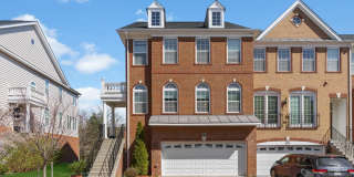 43245 MITCHAM Square Gallery 1
