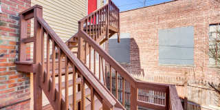 Renovated 2 Bedroom + Den w/ Private Garden Access Renovated 2 Bedroom + Den w/ Private Garden Access Gallery 23