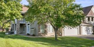 Available NOW, 3bd, 2ba End Unit Town Home in Great Neighborhood Gallery 1