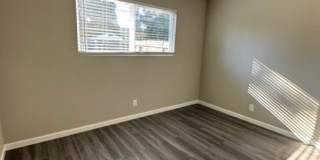 Desirable 3 bedroom 2 bath home Gallery 19