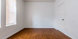 4820 S Michigan Ave Gallery 6