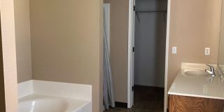 1133 Pinnacle, Merced Gallery 8