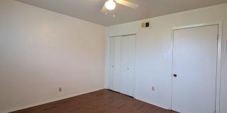 1/1 Triplex / Easy Access to I-35 / Fridge / No Carpet / CISD 1/1 Triplex / Easy Access to I-35 / Fridge / No Carpet / CISD Gallery 37