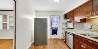 7248 N Ridge Boulevard Gallery 11