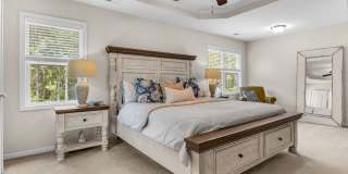 4 bedroom 2.5 bathroom home close to beaches, shopping, and Marine Corps Bases. Gallery 47