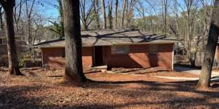 MOVE IN SPECIAL! HALF OFF FIRST MONTH!! Gallery 1