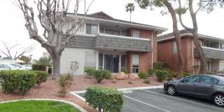 Fabulous 1st Floor Condo with 1 Bedroom, 1 Bathroom and Den In LV Country Club! Gallery 1