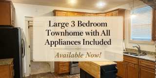 Large 3 Bedroom Townhome with All Appliances Included Gallery 1