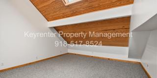2 Bed 2.5 Bath Right off Cherry Street!! Gallery 15