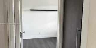 922 TWIN LAKE DR Gallery 13
