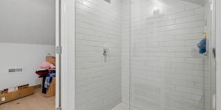 Giant 6 Bed in Mission Hill 9/1/26 Gallery 6