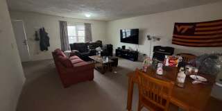 Spacious 4BR Townhome in Pheasant Run – Minutes to Virginia Tech Gallery 1