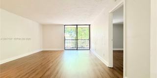 450 Commodore Dr Gallery 1