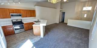 Cozy 3Bed/2Bath/2Car Residence located in beautiful Summerlin! Gallery 4