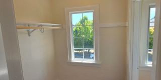Large 1 bedroom Historic condo - Top Floor unit with a charming interior-  Available now! Gallery 6