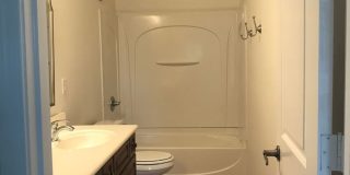 Beautiful 5 Bedroom 3 Bath in Surprise asking $2500.00 Gallery 28