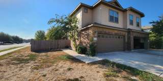 3/2.5/2 Two Story Duplex /  Corner Lot/ Easy Access to HWY 46 &  IH 35 / Fenced in Yard/ Back Patio / CISD Gallery 1