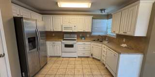 Gorgeous 3 Bedroom Home Gallery 6