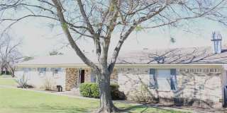 110 E Vanston Lane Gallery 1