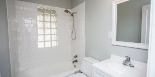 2819 26th Street Gallery 32