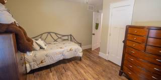 Modern 4bd Home - Fully Furnished Utilities Included Gallery 24