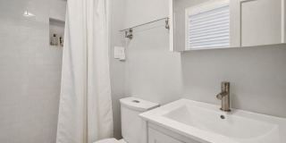 2410 DELANCEY Gallery 15