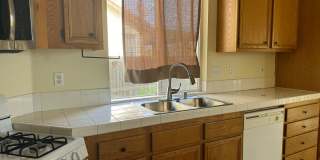 Beautiful 4 bedroom home soon available for rent! Gallery 7